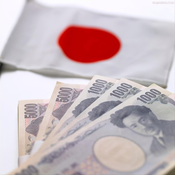 日本银行保险五个月净买5.4万亿日元日债，资金回流信号升温